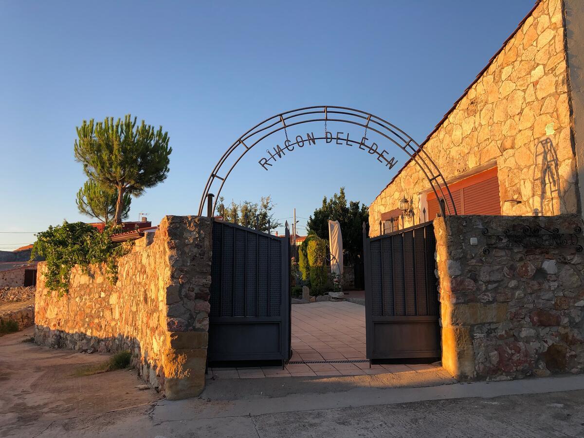 Casa Rural "Rincon Del Eden" Tardobispo Bagian luar foto