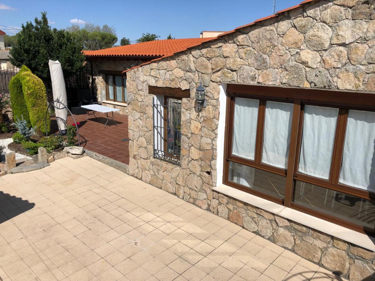 Casa Rural "Rincon Del Eden" Tardobispo Bagian luar foto